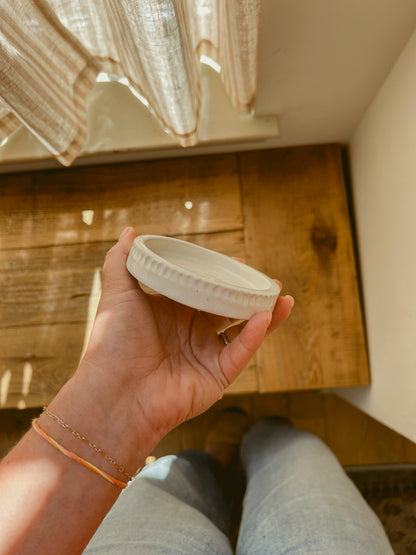 Sara Joy Pillar Plate